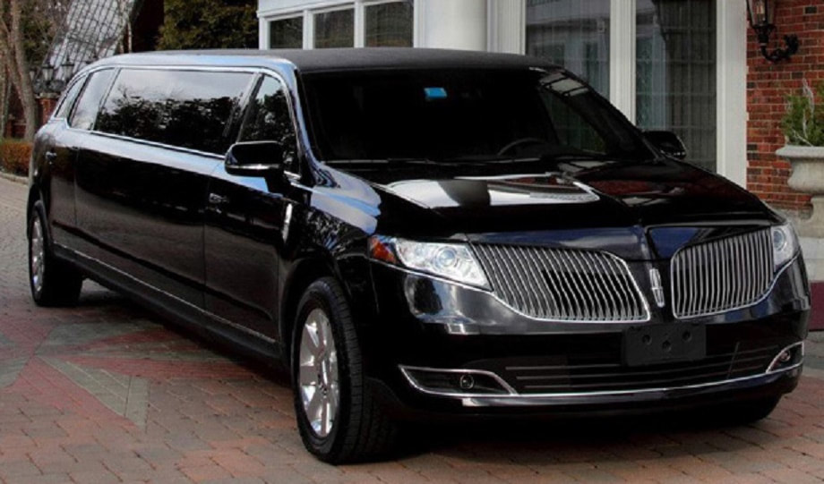 Lincoln MKT limousine for the perfect night on the town
