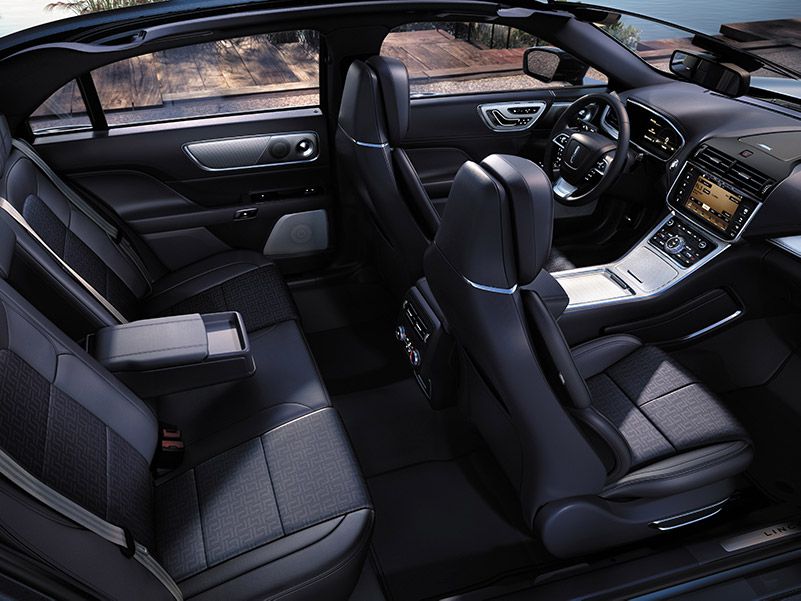 Luxury Lincoln Continental Sedan Interior