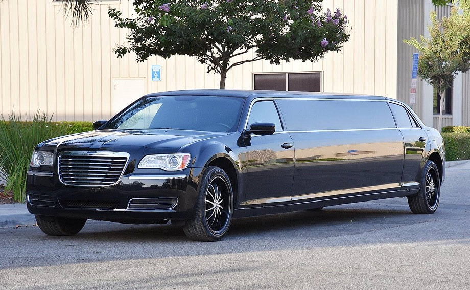 Chrysler 300 limousine for casino trips